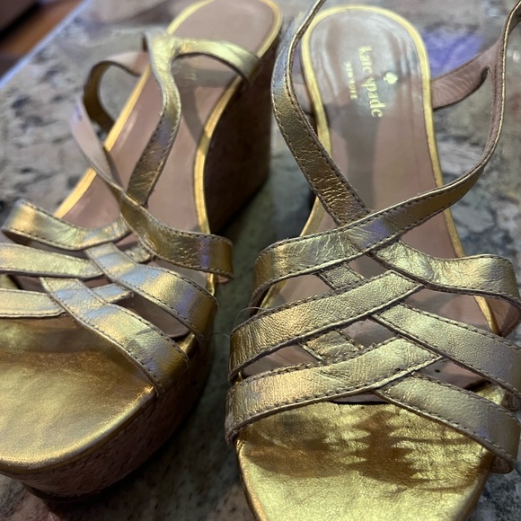 Kate Spade Golden Sandal 8M - Picture 1 of 7